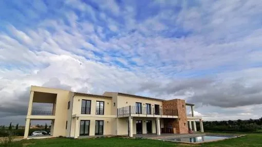 Spacious finca situated close to the beach of Es Trenc as well as Campos Spacious finca situated close to the beach of Es Trenc as well as Campos